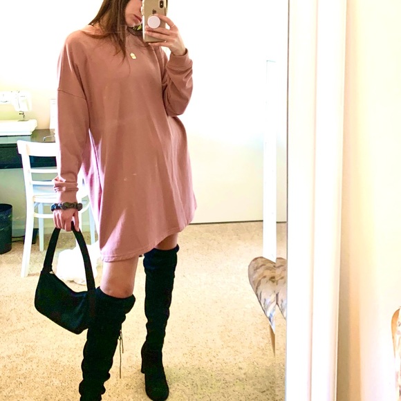 Missguided Rose Oversized Sweater Dress - Picture 3 of 7
